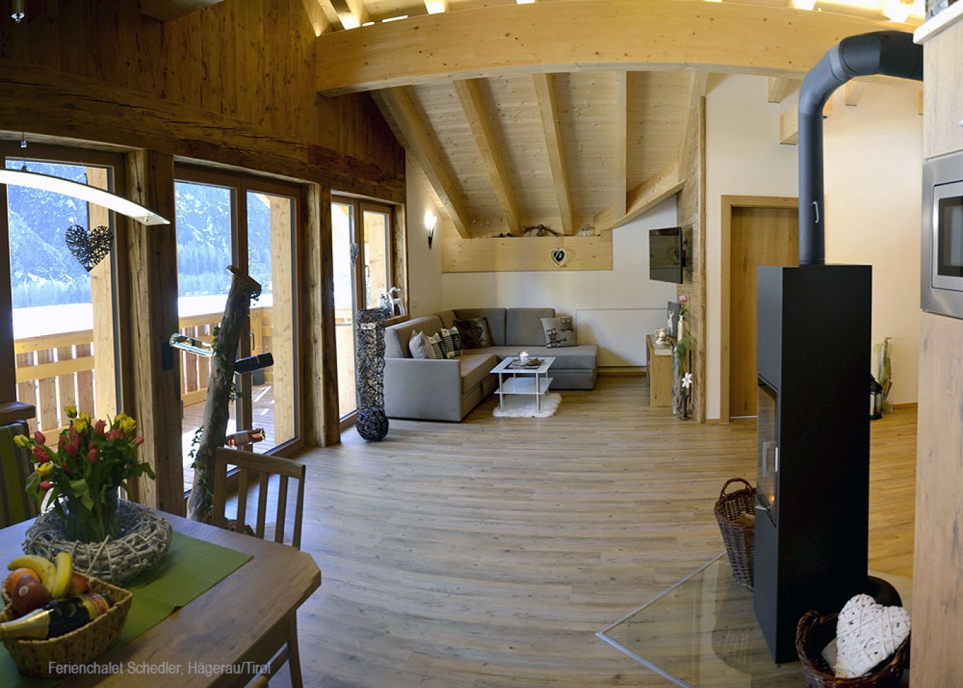 heinrich-chalet_adler-wozi-pano3_1.jpg